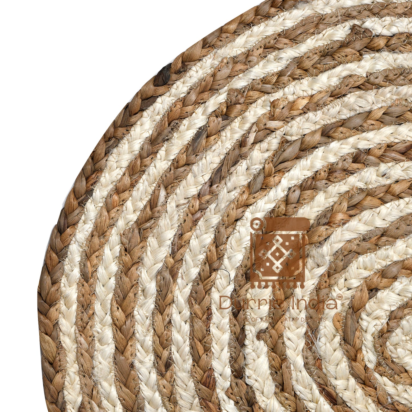 Spiral Harmony Jute and Water Hyacinth Rug - Artistic Fusion of Natural Fibers